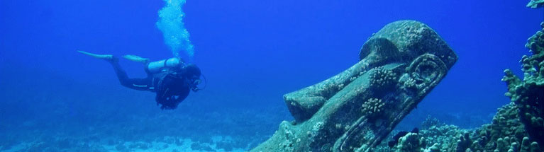 O moai submerso na Ilha de Páscoa